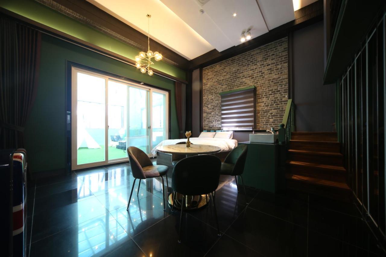 Hotel Yeogiatte Daegu Station ภายนอก รูปภาพ