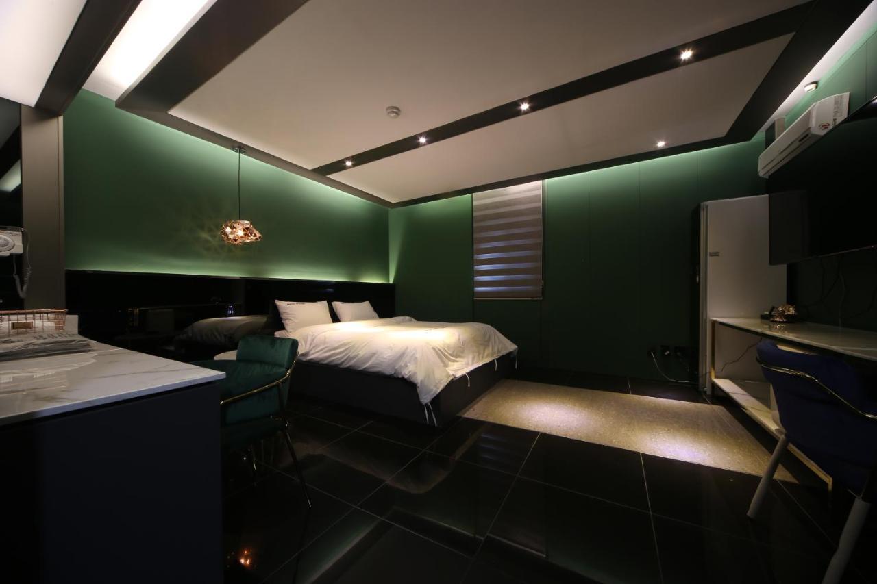 Hotel Yeogiatte Daegu Station ภายนอก รูปภาพ